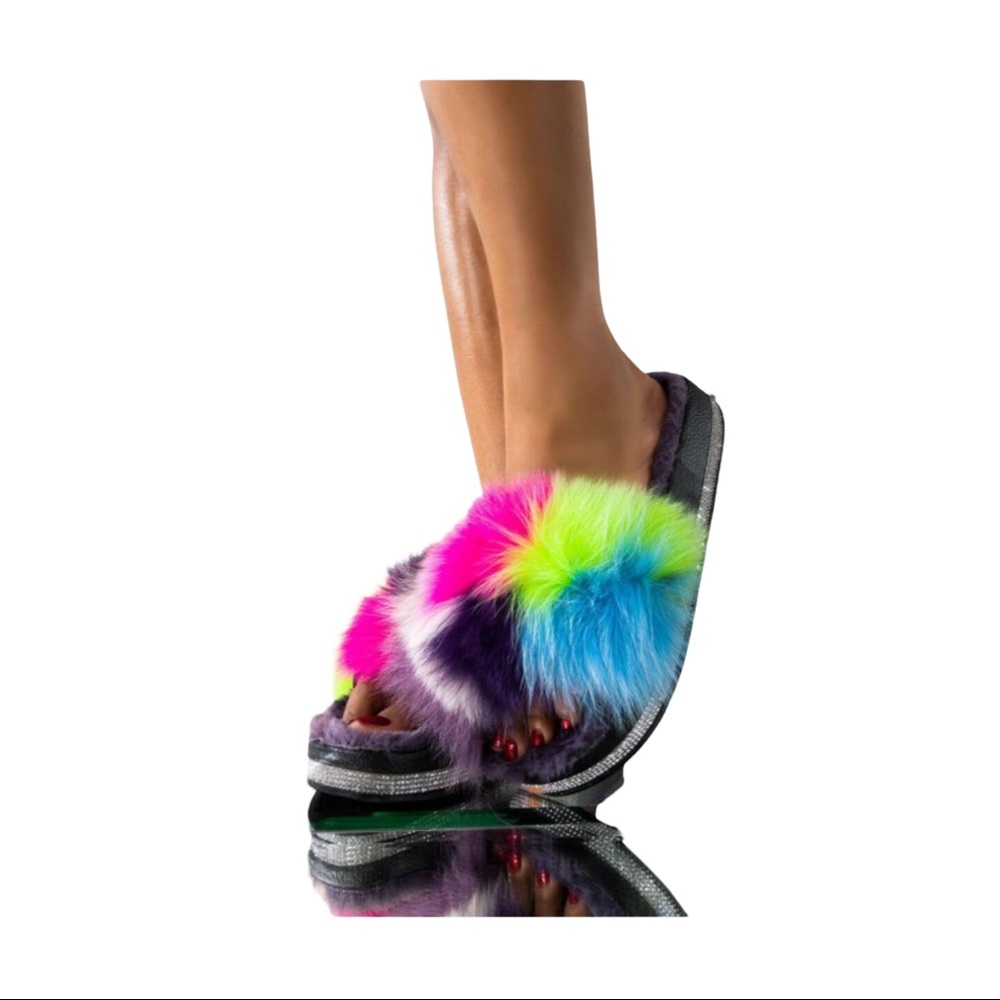 Azalea Wang Pom Pom Flat Slides in Multi color , Size 7